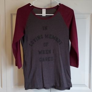 Quarter sleeve graphic tee